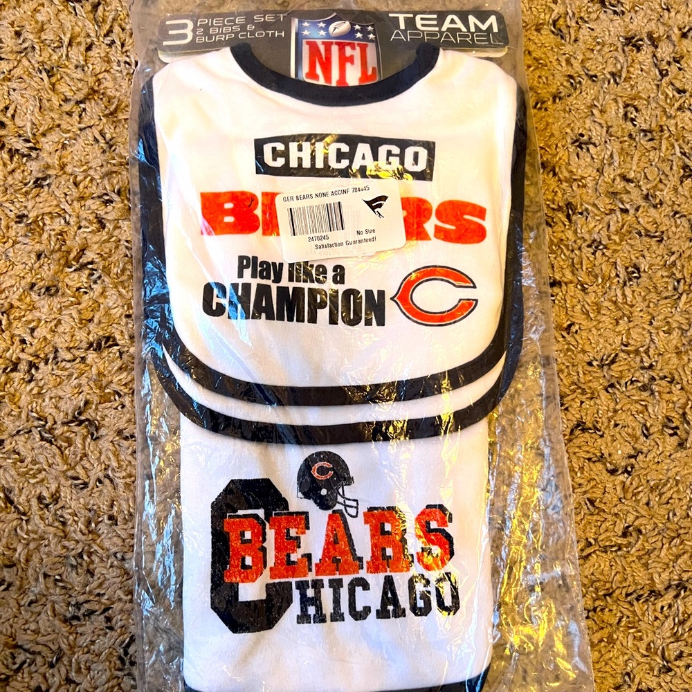 New Chicago Bears Baby Bib and Burp Cloth Set
